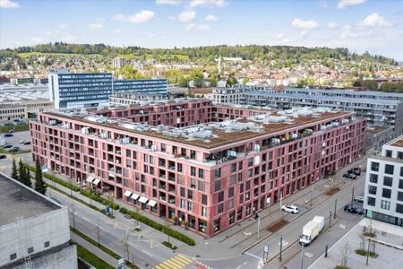 You need space that the ROY has - Photo 5