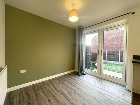 Churchward Drive, Telford, Shropshire, TF3 - Photo 3