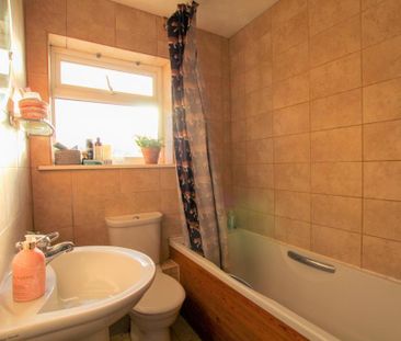 2 bedroom terraced house to rent - Photo 4