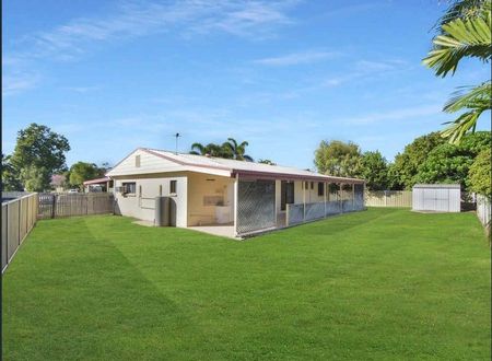 Low-Maintenance Living in Prime Thuringowa Central Location! - Photo 2