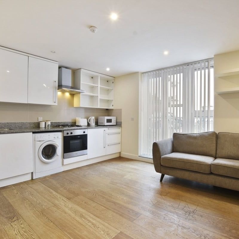 2 bedroom flat to rent - Photo 1