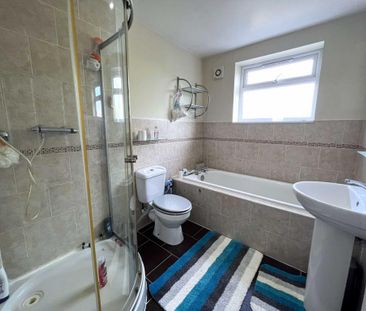 4 bedroom semi-detached house to rent - Photo 1