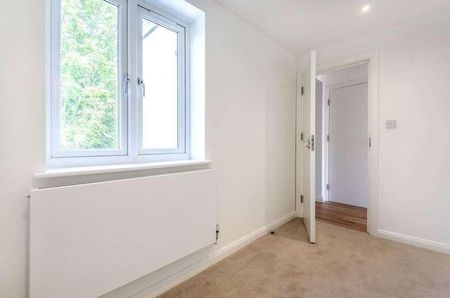 Framlingham Crescent, Mottingham, SE9 - Photo 4