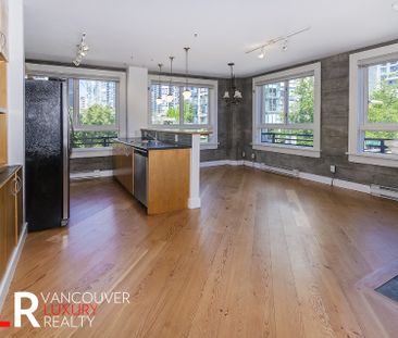 Condo in Downtown Vancouver, BC - Photo 6