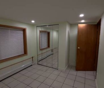 Lower level suite front entrance for rent - Photo 1