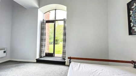 2 bedroom ground floor flat to rent - Photo 5