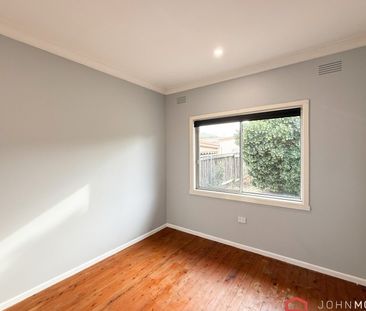 97 Fay Avenue Kooringal NSW 2650 - Photo 4