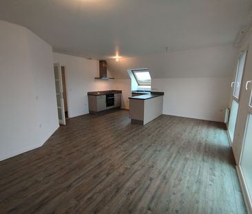 Location Appartement 3 pièces 61m² PERENCHIES 59840 - Photo 1