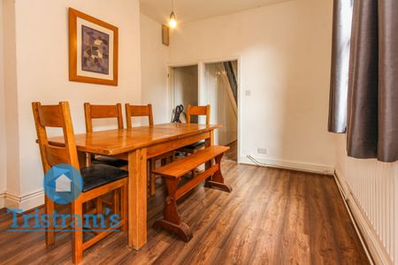 4 bed End Terraced House for Rent - Photo 2