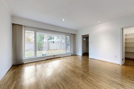 For Lease - 5 Morewood Crescent, Toronto, Ontario - Photo 2