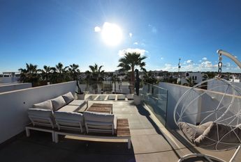 425 Villamartin Paradise