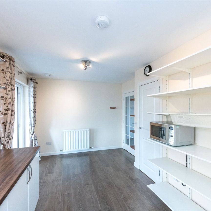 4 bedroom detached house to rent - Photo 1