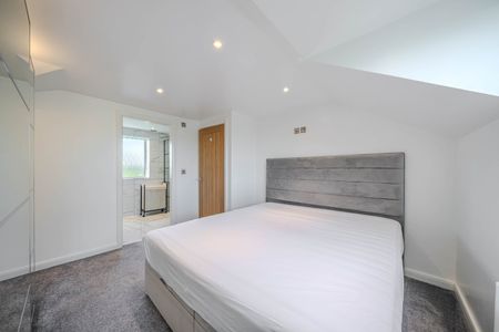 3 bedroom detached house to rent - Photo 5