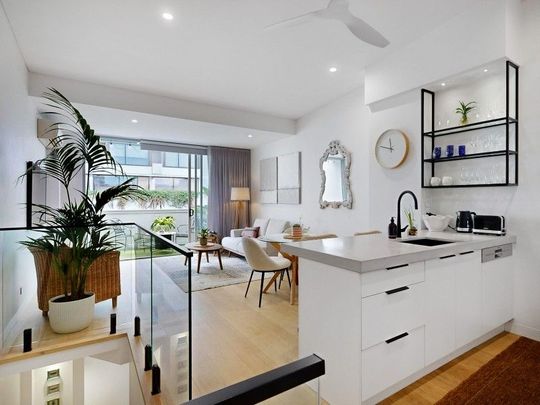 Furnished Apartment. Flexible Lease. Great Location! - Photo 1