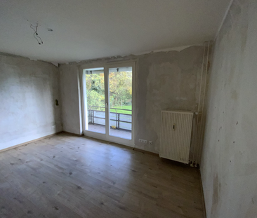 Gemütliche Balkonwohnung mit Laminat und modernem Duschbad - Photo 1