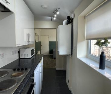 3 bedroom terraced house to rent - Photo 5