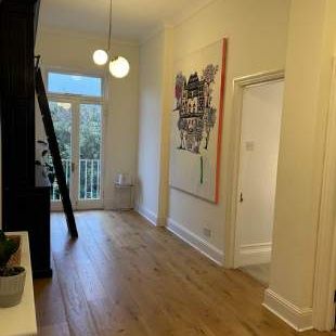 2 bedroom property to rent in London - Photo 1