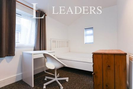 4 bedroom terraced house to rent - Photo 4