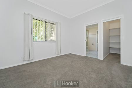 PEACEFUL HOME IN HENRY STREET - Photo 2