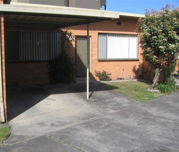 2 Bedroom Unit - Fantastic Location!! - Photo 4