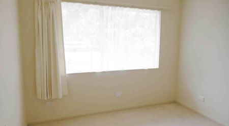 ALBANY FAMILY LIVING - Photo 3