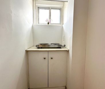 For Lease - 46 Verwood Avenue Unit# Bsmt, Toronto, Ontario - Photo 4