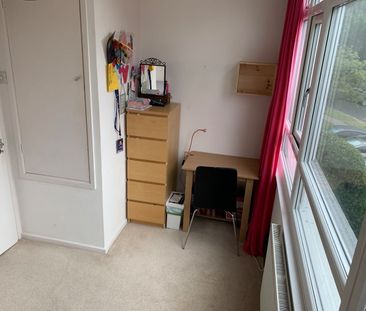 Room in a Shared Flat, Garden Royal, SW15 - Photo 5