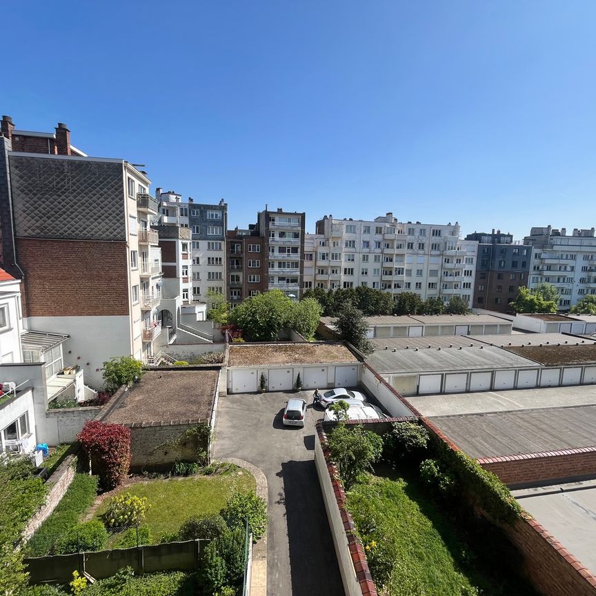 Flat - for rent - Photo 1