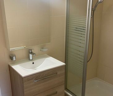 Habitat de 2.5 pièces au rez-de-chaussée - Foto 6