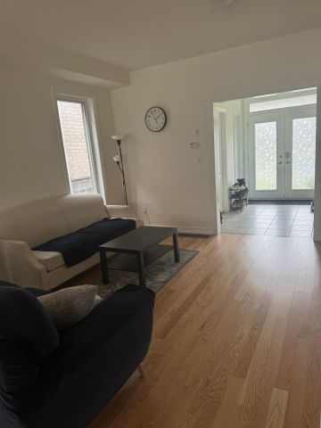 For Lease - 1143 Wilmington Avenue, Oshawa, Ontario - Photo 2