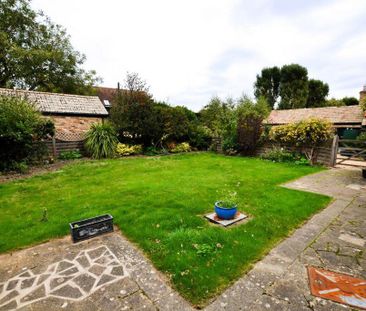 4 bedroom detached house to rent - Photo 6