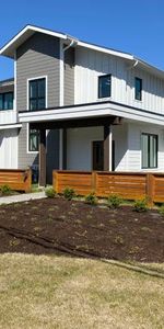 Evergreen Road Townhouse - Photo 4