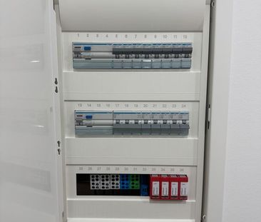 Exklusiv kernsanierte 4–5-Zimmer-Wohnung mit Balkon & Weitblick - Photo 1