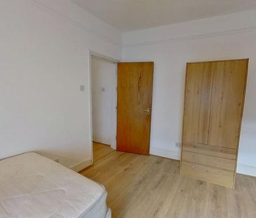 5 bedroom semi-detached house to rent - Photo 5