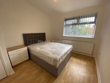 Price £1,800 pcm - Available 18/07/2025 - Furnished - Photo 5
