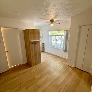 1 1/2 tout compris avec internet décembre - Photo 2