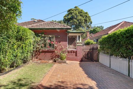 176 Sydney Street, Willoughby. - Photo 2