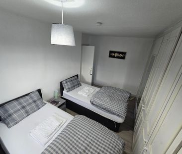 3 Bed Semi-Detached House, Manchester, M11 - Photo 4