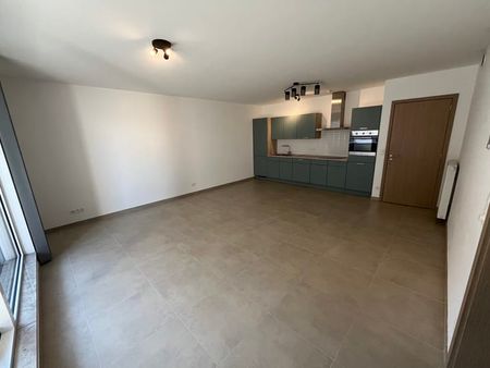 Appartement te huur - foto 3