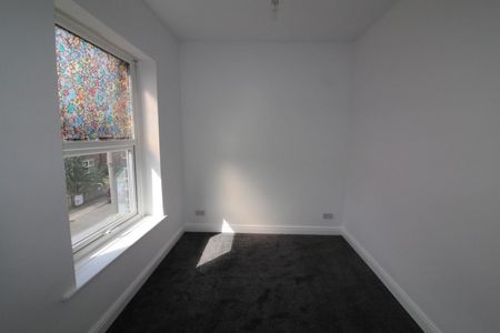 2 bedroom House To Let - Photo 2
