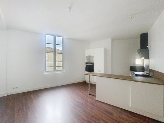 Location Appartement 3 pièces 82m² ST EMILION 33330 - Photo 1