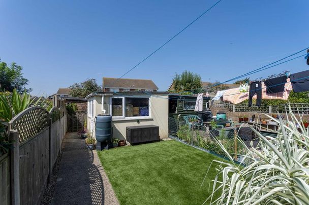 2 bedroom terraced house to rent - Photo 1