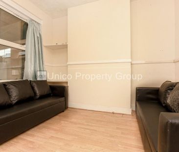 6 bedroom terraced house to rent - Photo 1