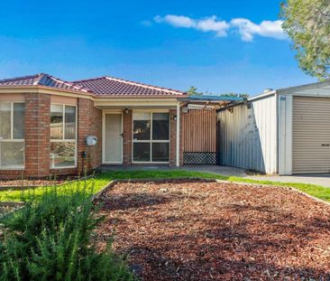 Spacious Family Living in Prime Skye Location - Photo 6