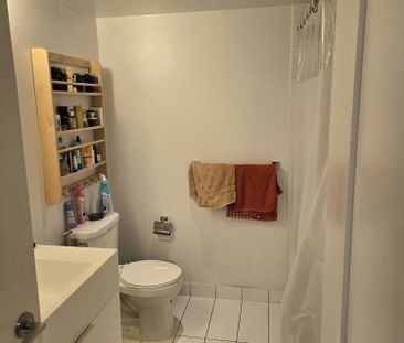 For Lease - 15 Iceboat Terrace Unit# 2011, Toronto, Ontario - Photo 3