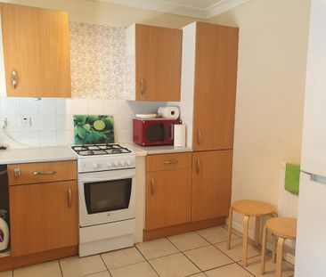 2 bedroom semi-detached house to rent - Photo 3