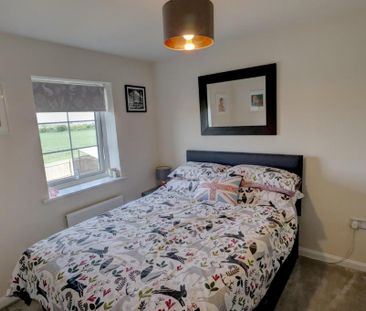 3 bedroom semi-detached house to rent - Photo 6