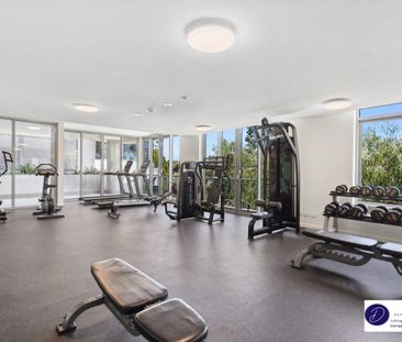 Stylish 1-Bedroom Apartment in Prime East Perth Location - Photo 5