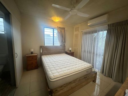 Furnished & Spacious Inner-City Apartment! - Photo 5