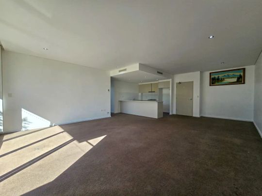 “Located in sought after Park Central” - Photo 1